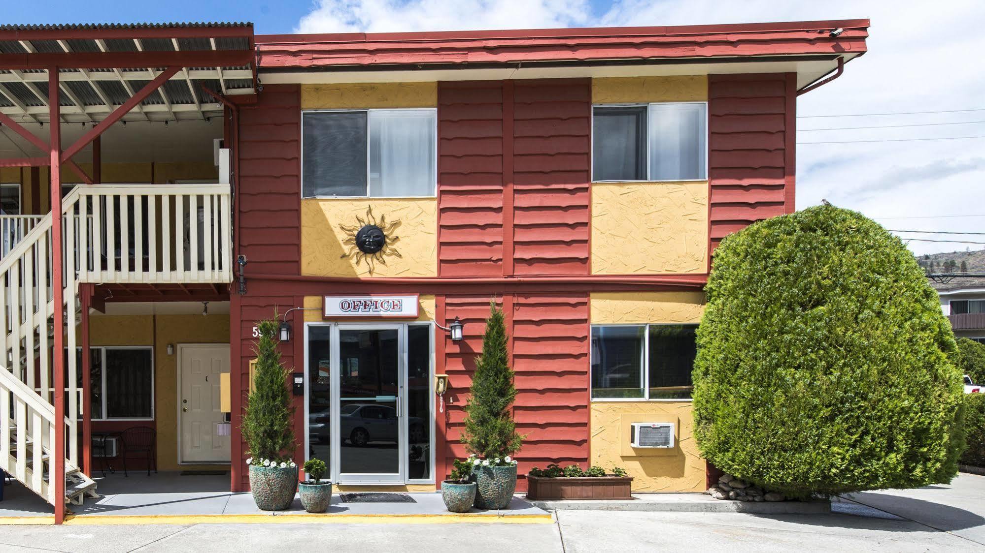 Maple Leaf Motel Inn Towne Osoyoos Kültér fotó