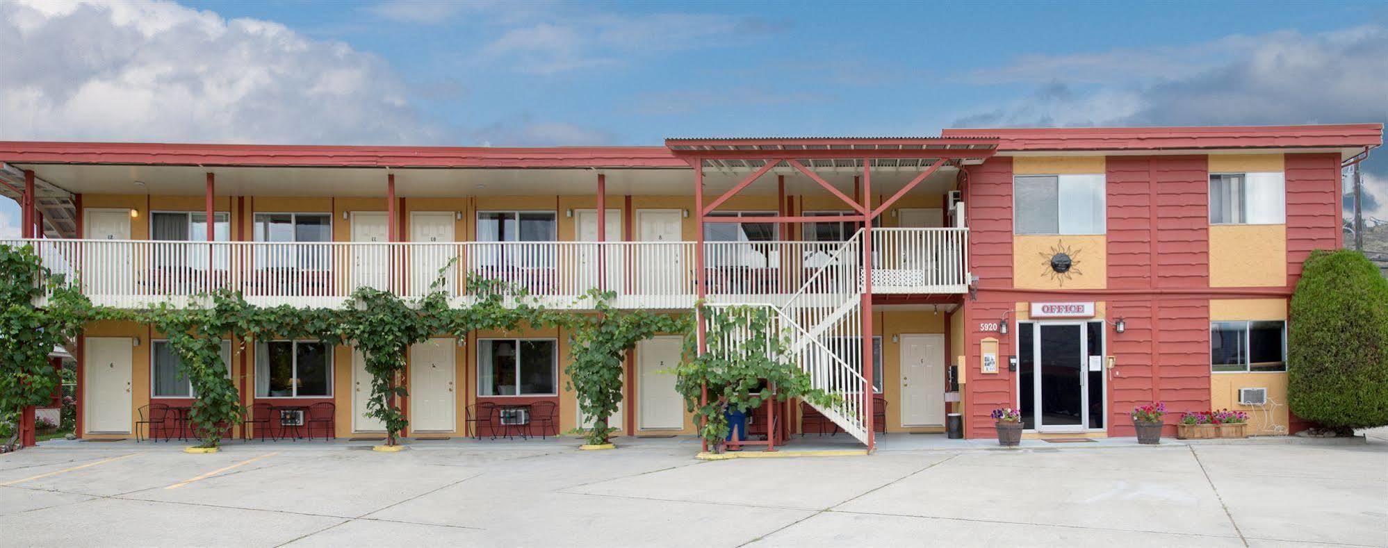 Maple Leaf Motel Inn Towne Osoyoos Kültér fotó
