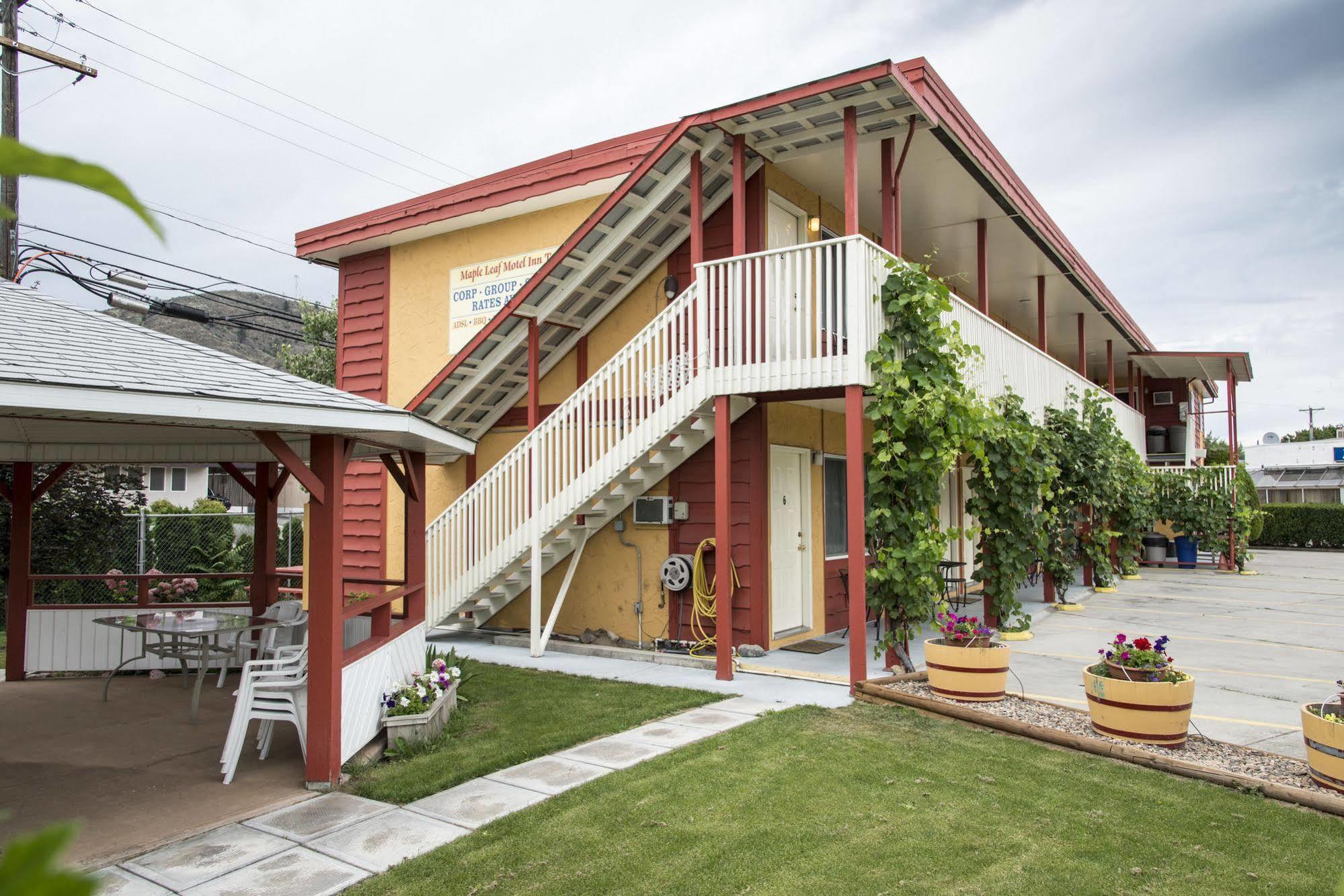Maple Leaf Motel Inn Towne Osoyoos Kültér fotó